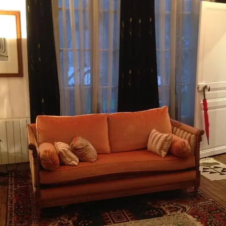 Spacious 50 M Cocoon In The Heart Of 17th *