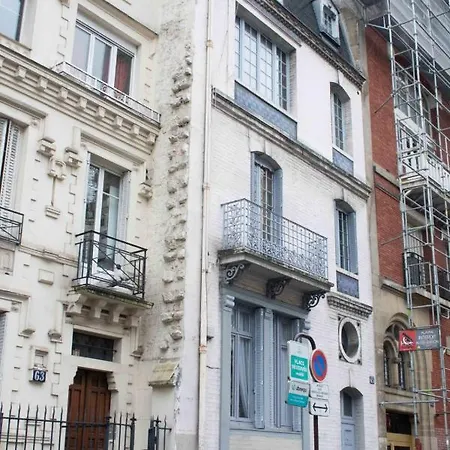 Lejlighed Spacious 50 M Cocoon In The Heart Of 17th *